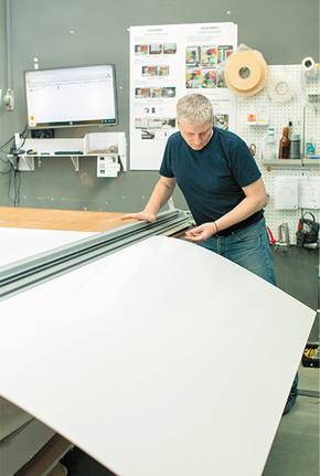  Стоимость программного продукта,  который постоянно улучшается на  протяжении 11 лет, можно оценить  примерно в 200 млн рублей