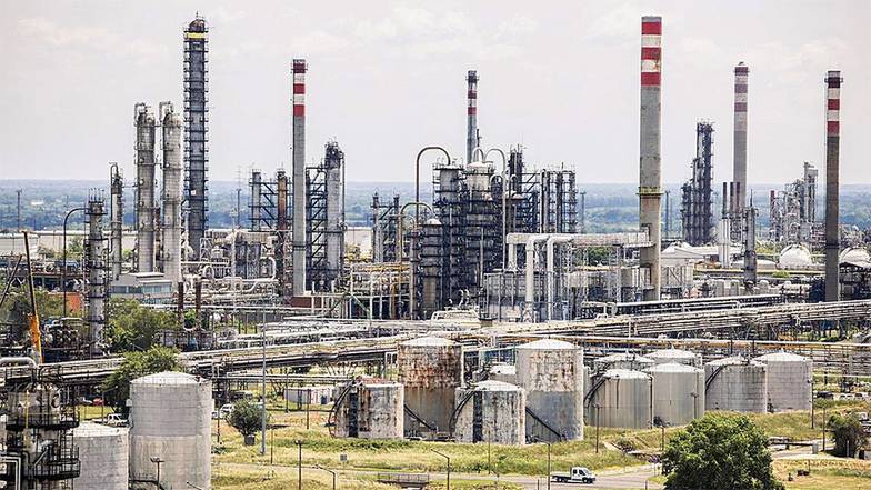  До трети выпуска Дунайского НПЗ в Венгрии экспортируется в соседние страны