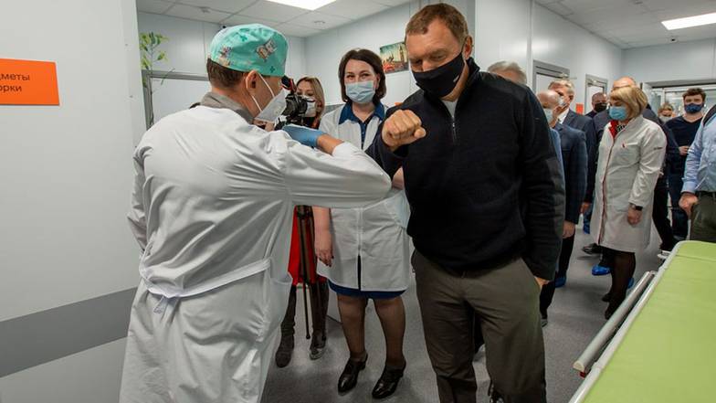 предоставлено пресс-службой Центра помощи и спасения в Богучанах Олег Дерипаска на открытии Центра помощи и спасения в Богучанах