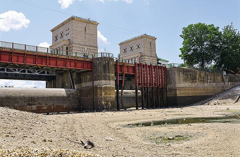 АЛЕКСЕЙКОНОВАЛОВ/ТАСС Перекрыв в 2014 году Северо-Крымский канал, Украина лишила Крым основного источника пресной воды.  Ответом на вызов стал переход на подземные источники воды и отказ от рисоводства