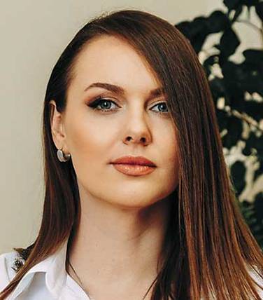  Директор по  работе с корпоративным и государственным сегментами  компании «Ростелеком» на Урале Александра Исхизова