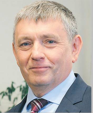  председатель управляющего совета  УМНОЦ, ректор Уральского федерального университета  Виктор Кокшаров