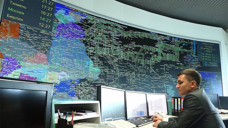  Российская трубопроводная  система транспортировки газа  пока не имеет смычки между ее  западной и восточной частями