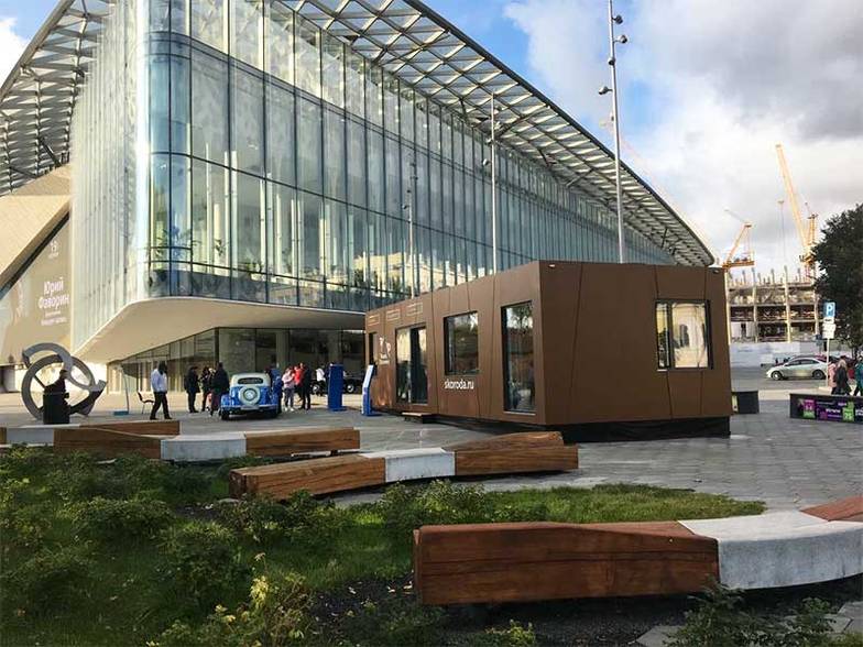 предоставлено компанией «СкороДа» Несколько лет назад модуль компании «СкороДа» за день был установлен в Зарядье и неделю проработал как офис радиостанции