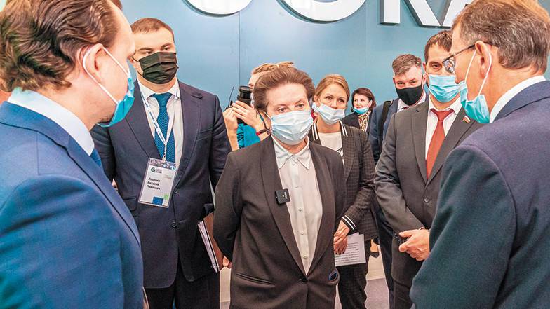  Губернатор Югры Наталья Комарова: «Мы разработали и утвердили модельный региональный закон о развитии  общественно-полезной сферы. Он регулирует отношения поставщиков услуг социальной сферы независимо от  их организационно-правовой формы. Это общие правила, стандарты и сопровождение для всех»