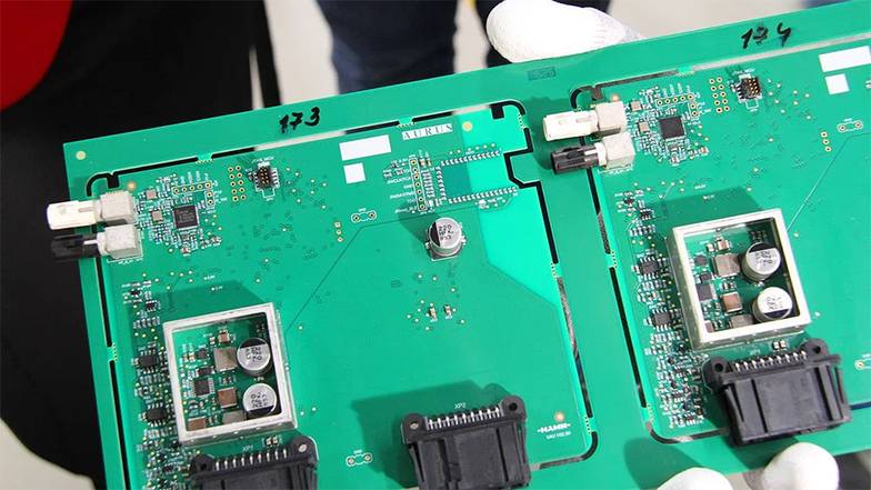 Алексей Грамматчиков Блок бесключевого доступа для автомобилей Aurus (на фото) и другие элементы электронных систем для прочих  автопроизводителей также выпускаются в Муроме — правда, пока на основе иностранных чипов