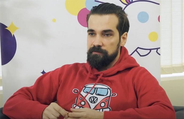 СКРИНШОТ ИНТЕРВЬЮ НА YOUTUBE Константин Иванов, один из основателей TradingView, окончил мехмат Ростовского госуниверситета (сейчас ЮФУ)