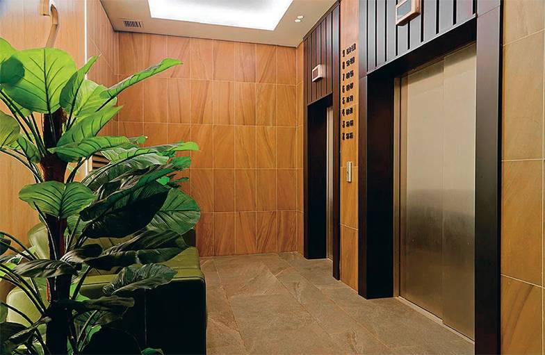  В подъездах домов компании отделка сделана по индивидуальным дизайнерским проектам