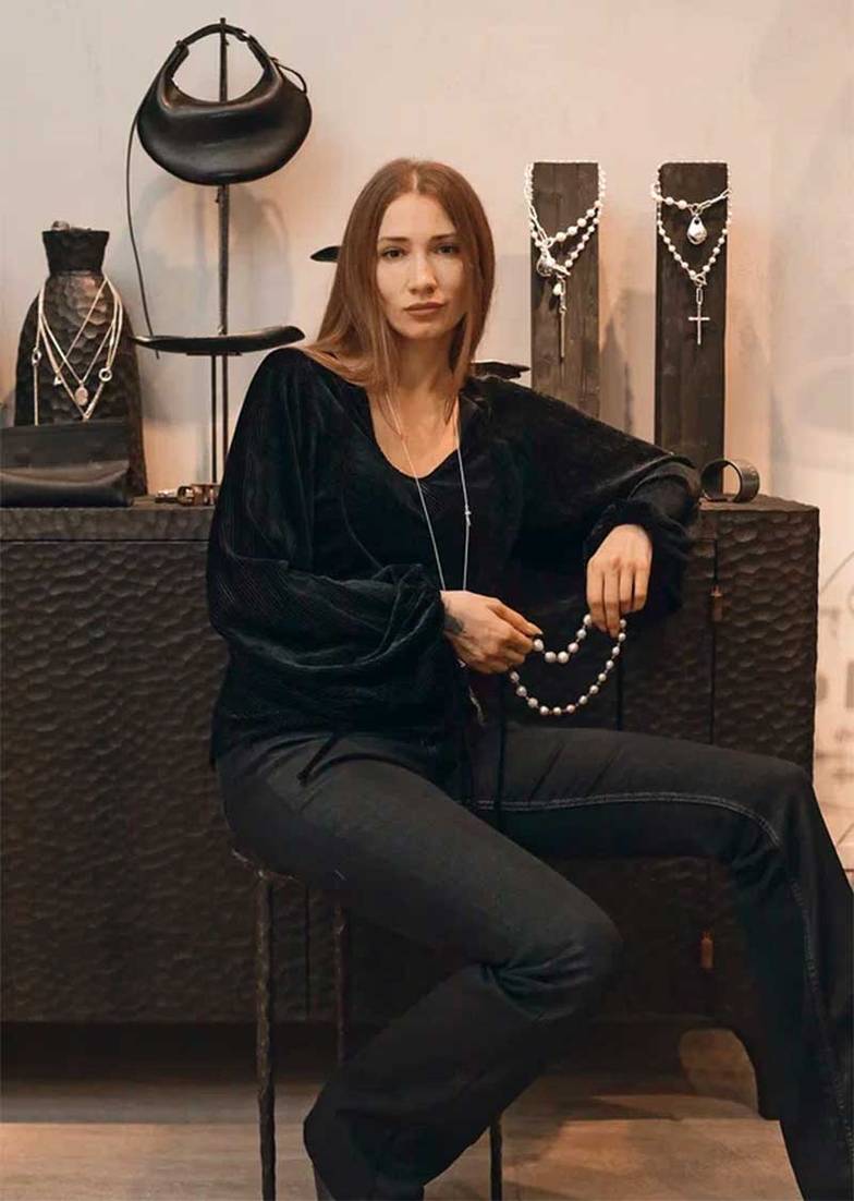 Олег Сердечников Лина Колбина создает бижутерию из природных материалов под брендом Wildhorn