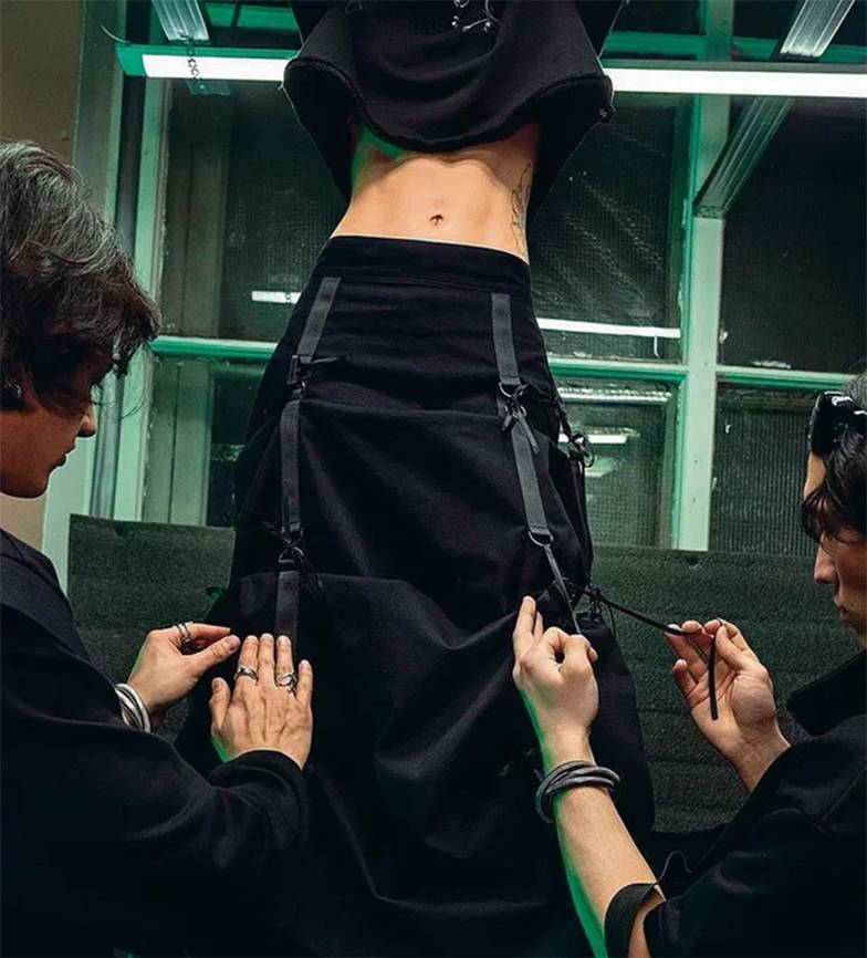 Предоставлено компанией FB42 Мама была неправа: в страну пришла мода на готику. В FB42 одевался не только весь готический бомонд  Петербурга и Москвы —приезжали со всей страны