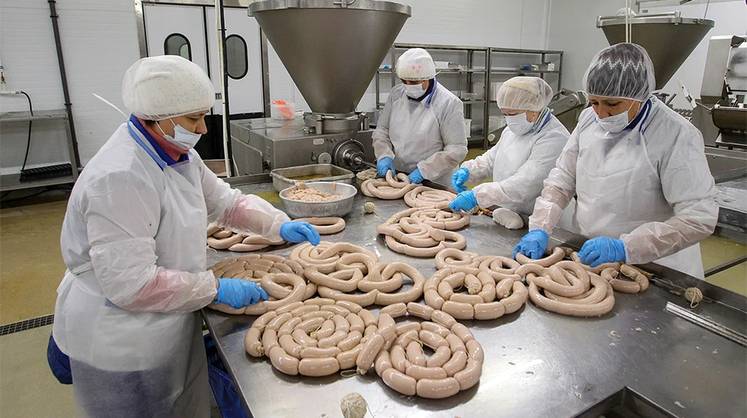 Курятина подрезала свинину