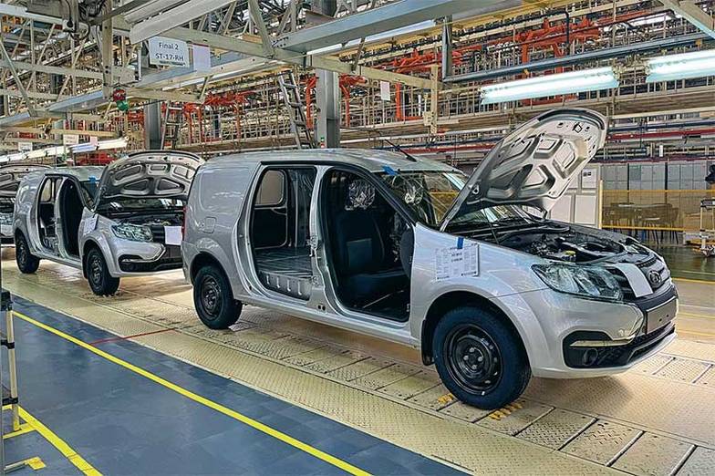 ИКТОРИЯ ИВАНОВА/ТАСС Планируемые объемы выпуска Lada e-Largus ожидаются не слишком большими: по официальным заявлениям, в 2025 году выпуск будет колебаться от 200 до 2000 машин