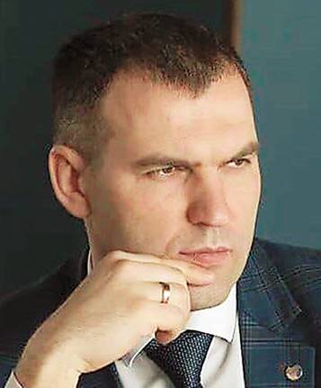  начальник управления по работе с партнерами и ипотечного кредитования Свердловского отделения Сбербанка Александр Семенок