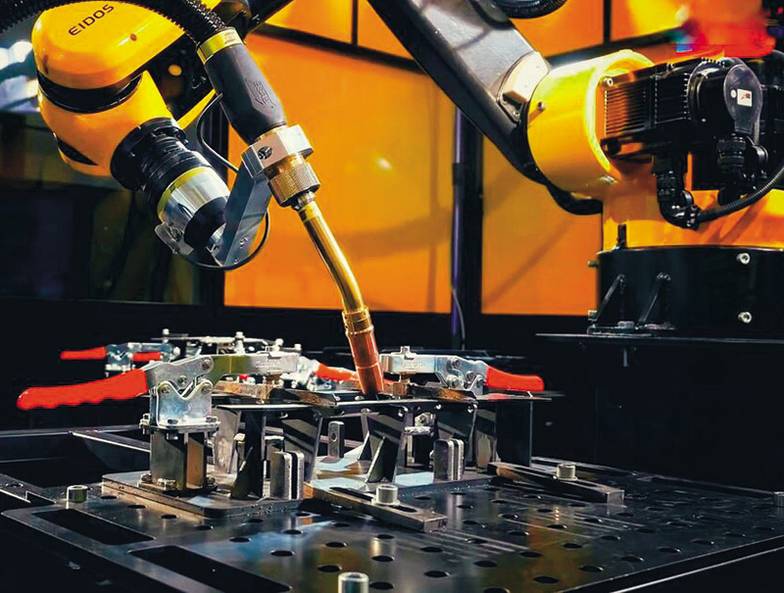  Промышленный робот-манипулятор А12 от компании «Эйдос Робототехника» —  полностью отечественная разработка