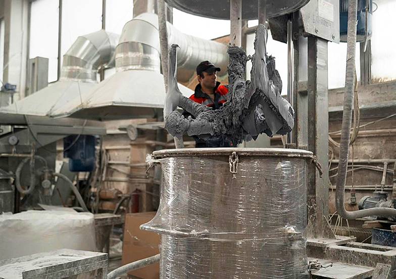 предоставлено компанией «Темонтен» «Темонтен» выпускает аналоги западных герметиков, но лучше адаптированные под климат России — эластичные и с более высокой деформативностью