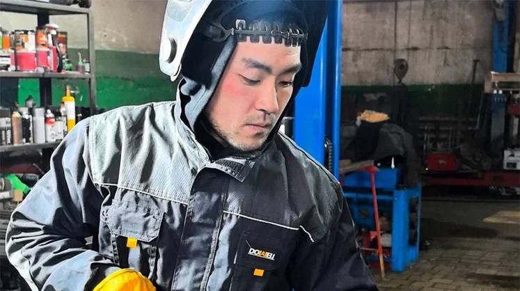 «Могу нефтяникам помочь завод построить»