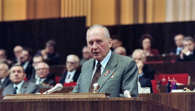 ВАЛЕНТИН СОБОЛЕВ/ТАСС Виктор Поляков, первый генеральный  директор ВАЗа (1966–1973), министр  автомобильной промышленности СССР  (1975–1986)