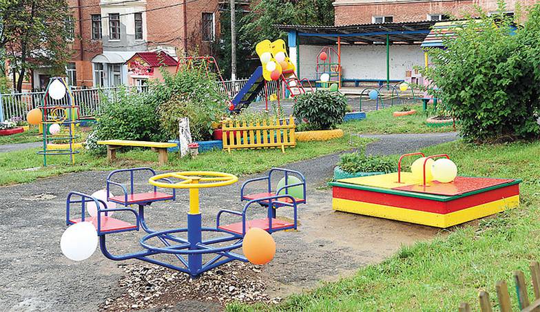 ОЛЬГА ХОЛОДОВА Детская игровая площадка. Дегтярск. 2021 год