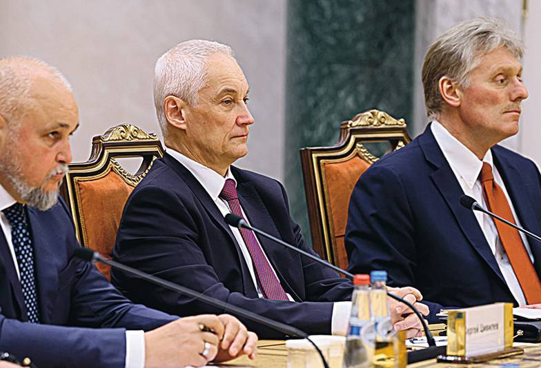 МИХАИЛ МЕТЦЕЛЬ/ТАСС Вопросы безопасности обсуждались в первую очередь. В центре — министр обороны России Андрей Белоусов