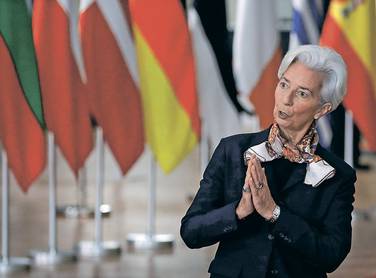 EPA/STEPHANIE LECOCQ/ТАСС ... а Кристин Лагард — нет