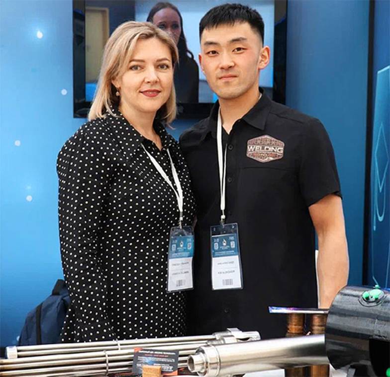 из личного архива Александра Кима Александр Ким c супругой Гульнарой