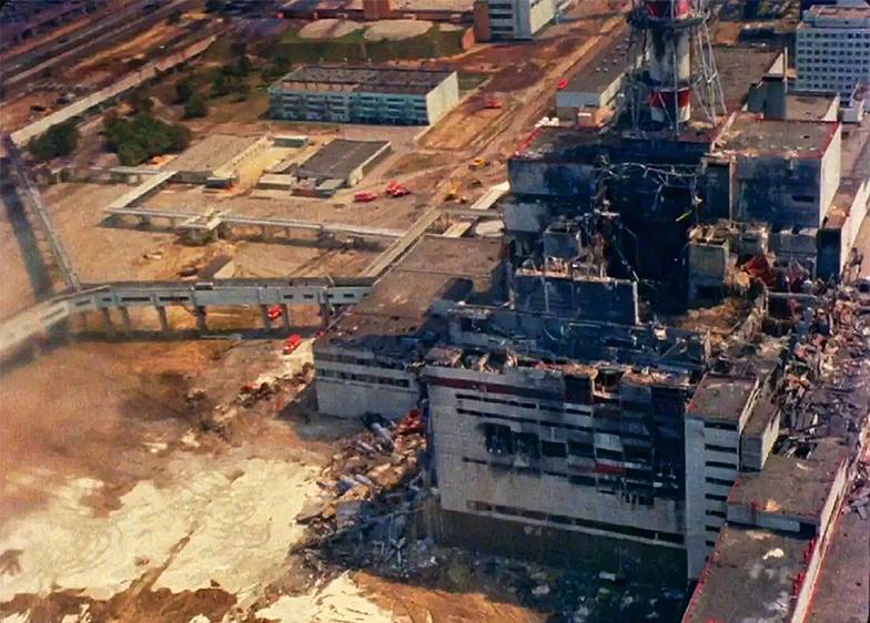  Ни физики-атомщики, ни эксплуатанты АЭС не представляли, что энергетический ядерный реактор в принципе  способен взорваться