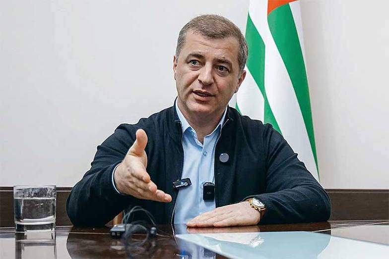 ДМИТРИЙ ФЕОКТИСТОВ/ТАСС Председатель общественной организации «Абхазское народное движение» Адгур Ардзинба