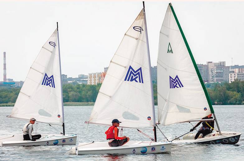  У металлургов Магнитки особый характер — они умеют реализовывать самые дерзкие и амбициозные мечты. Одна из них — парусный спорт, который появился в Магнитогорске  при поддержке ММК