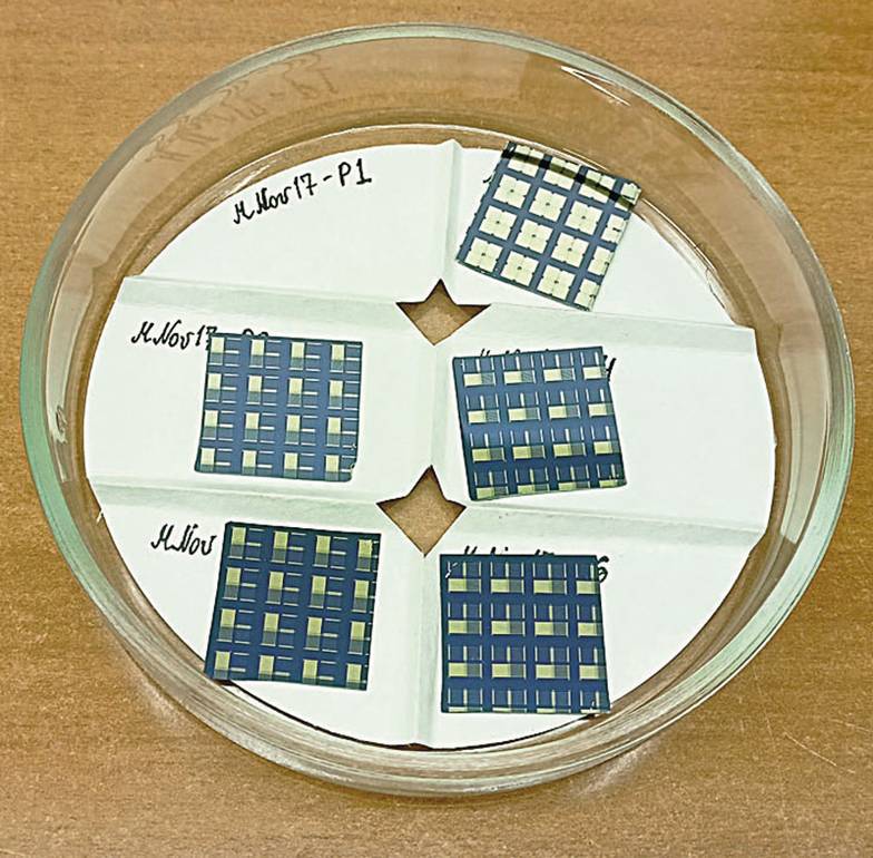  Параллельно с ведущими научными и  технологическими центрами мира Институт физики  полупроводников им. А. В. Ржанова Сибирского  отделения РАН создает элементы памяти ReRAM  на основе относительно простой и доступной для  реализации технологии