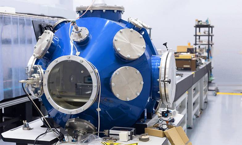  Вакуумная мишенная камера лазерного комплекса ЭЛЬФ