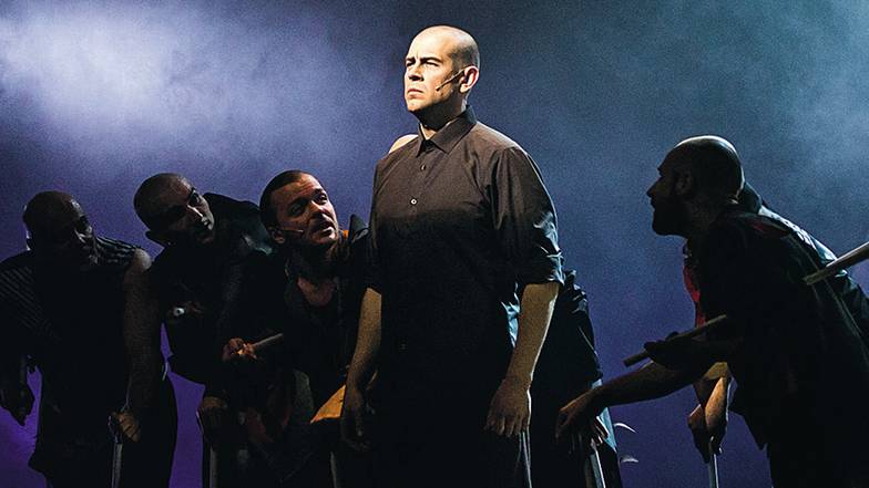 ПРЕСС-СЛУЖБА ПРОЕКТА «МАЯКОВСКИЙ. ГОРОДСКОЙ МЮЗИКЛ» Дмитрий Калантаров — продюсер музыкально-драматического спектакля  «Маяковский. Городской мюзикл»