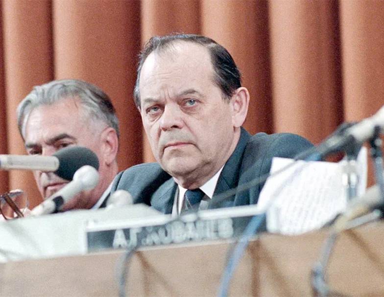 ВАЛЕНТИН МАСТЮКОВ/ТАСС Зампред Совмина СССР Борис Евдокимович Щербина (1919–1990) возглавил  первый состав правительственной комиссии по ликвидации последствий аварии на  ЧАЭС