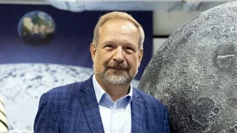 ОЛЕГ СЕРДЕчНИКОВ Директор Института космических исследований РаН  анатолий Петрукович