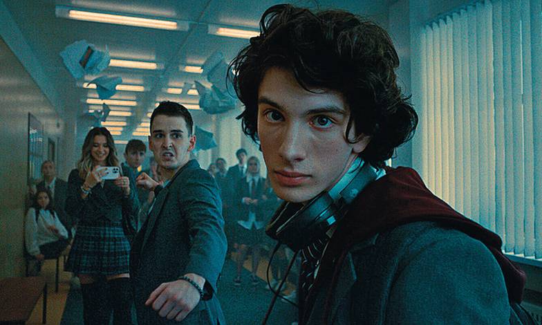 предоставлено Art Pictures В роли Коли Герасимова — Марк Эйдельштейн