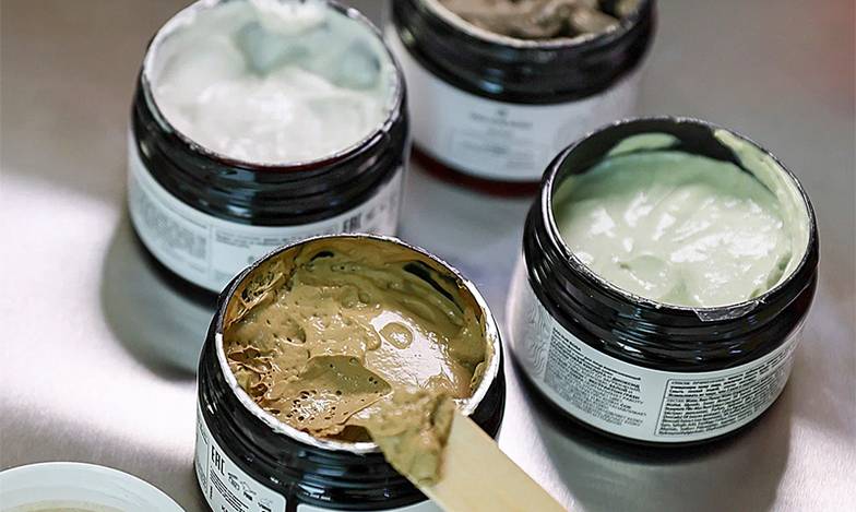 ТАСС Косметическая продукция компании «Крымская роза» производится из натурального сырья, выращенного в Крыму