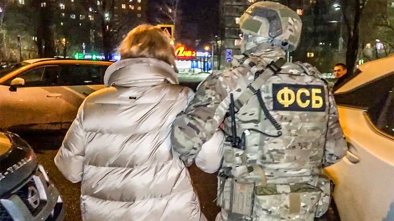 ЦОС ФСБ РФ/ТАСС «Биодроны совершают именно террористические преступления. Они или что-то поджигают, или, в некоторых случаях, пытаются собрать самодельные взрывные устройства  и подорвать, например, сотрудников полиции»