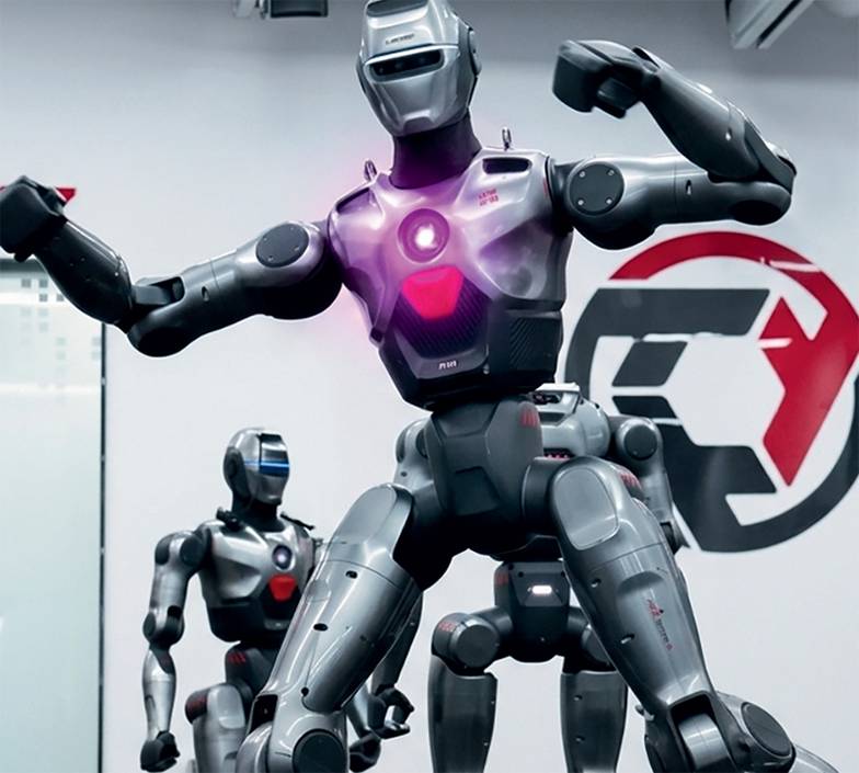  Открытием на рынке робототехники стали китайские разработки. Роботы made in China дают концерты, поступают  в академии и соревнуются в спорте