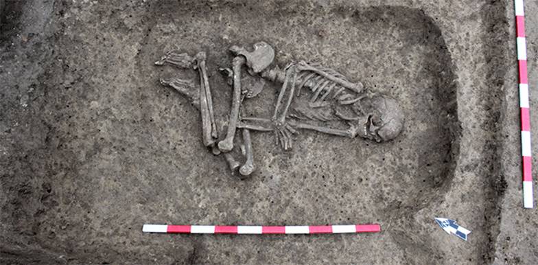 ИНСТИТУТ АРХЕОЛОГИИ РАН Раскопки в Чеченской Республике. Погребение в поселении Тяллинг-2