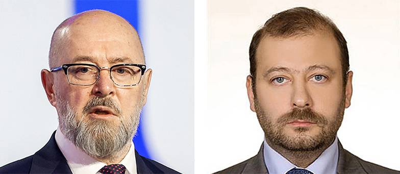 СЕРГЕЙ БУЛКИН/ТАСС Слева: Александр Харичев, начальник управления  президента по вопросам мониторинга и анализа  социальных процессов; справа: Борис Рапопорт, заместитель начальника управления  президента по вопросам мониторинга и анализа  социальных процессов