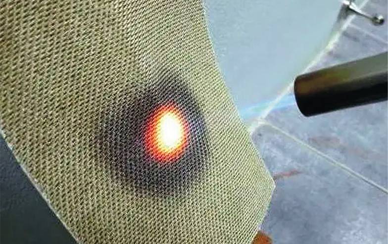  Создатели новых противопожарных тканей рассчитывают, что крупномасштабное импортозамещающее производство будет запущено на отечественных предприятиях уже в этом году