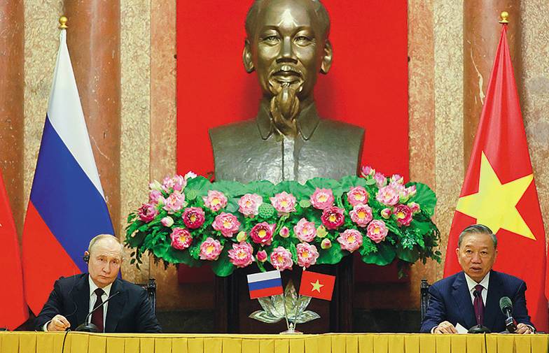 ТАСС Сразу после Северной Кореи российский президент отправился во Вьетнам