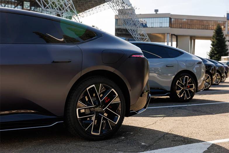 Предоставлено AVATR CARS 