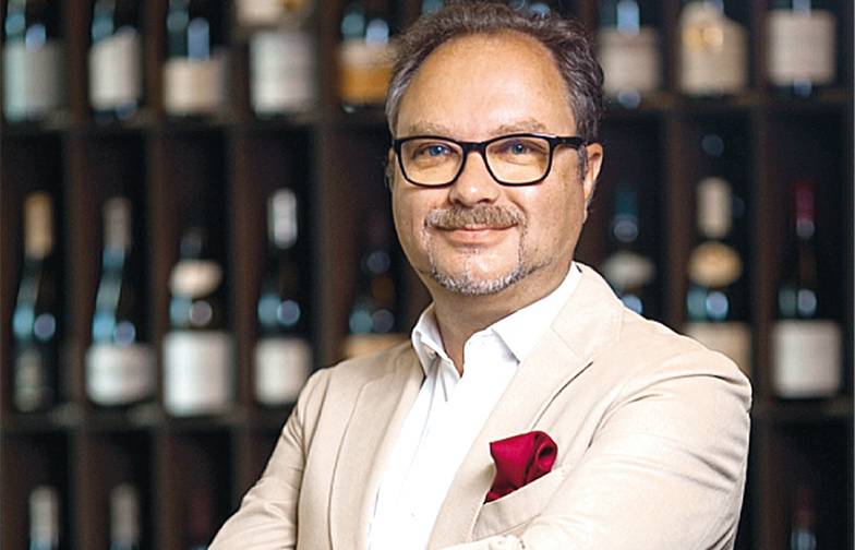  Анатолий Корнеев, вице-президент и сооснователь Simple Group: «Всей стране нужно неизбежно стремиться  к качественному виноделию, чтобы было много малых, семейных виноделен»