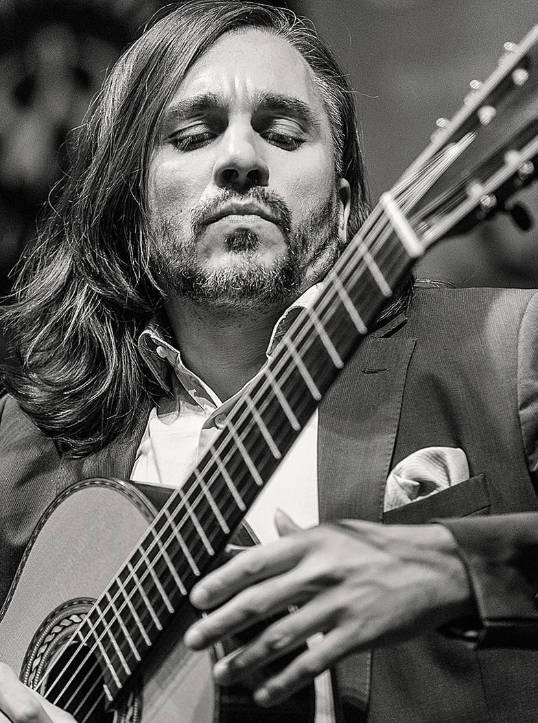 ПАВЕЛ КОРБУТ Артем Дервоед преподает в Российской академии музыки имени Гнесиных  и в Musica Mundi School в Ватерлоо, Бельгия, где в сентябре 2023 года открыл  класс гитары