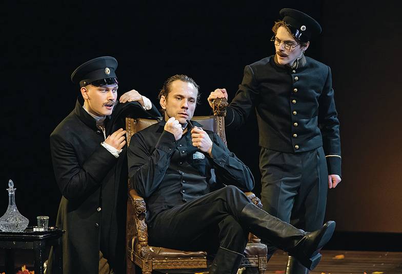 предоставлено пресс-службой  Театра имени Вахтангова Александр Горбатов в роли Сильвио, «Выстрел»