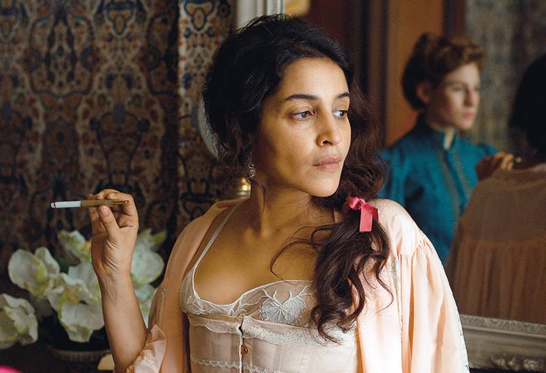  В роли Лили — Лейла Бехти («Влюблен без памяти», «Супруги», «Классовая борьба», «Замечательная жизнь»,  «Пророк», «Выбор — любить», «Париж, я люблю тебя»)