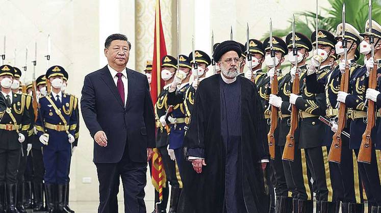 Китай медленно сближается с Ираном