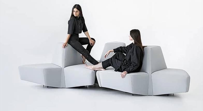  Диван LPTV Design, сделанный в рамках образовательного проекта «От предмета до бренда» под кураторством Светланы Липкиной