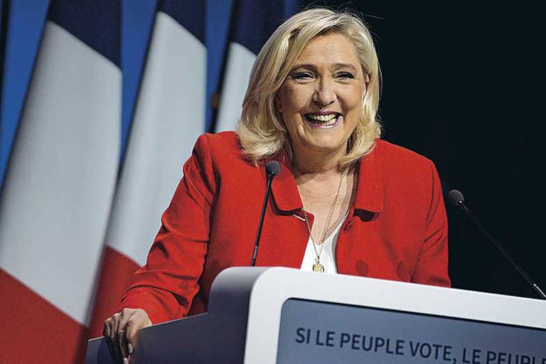 AP PHOTO/DANIEL COLE Марин Ле Пен выступает против газового и нефтяного эмбарго в отношении России