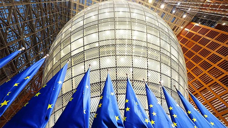 AP/TASS Европейцы воспринимают поддержку американцами оппозиции (зачастую несистемной) как попытку смены  режима в странах ЕС